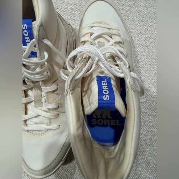 Sorel Cream and White winter boots - Picture 5 of 11